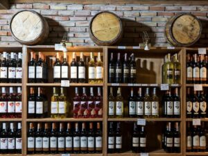 מהפכת היין המקומית: צמיחת תרבות היקבים בישראל